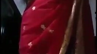 Desi bhabhi red saree